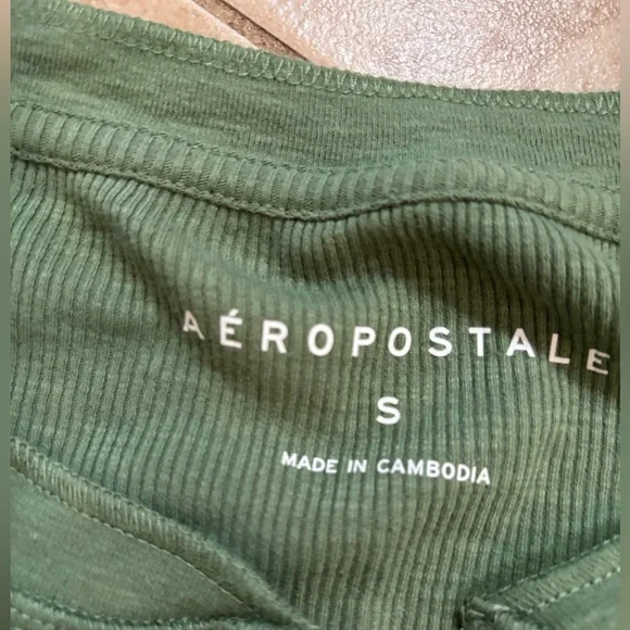 Aeropostale Green Fitted Button Down Shirt - Picture 3 of 4